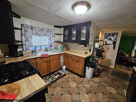 374 Limestone Road Clarksburg WV 26301