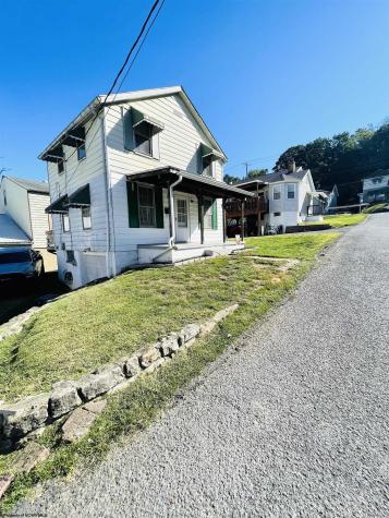 3 Hess Court Fairmont WV 26554