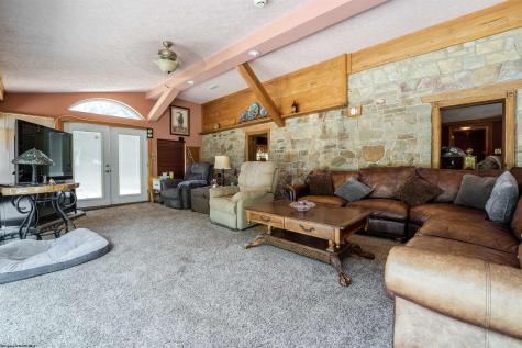 463 Slab Camp Road Independence WV 26374