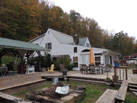 463 Slab Camp Road Independence WV 26374