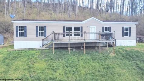 1289 Turner Road Grafton WV 26354