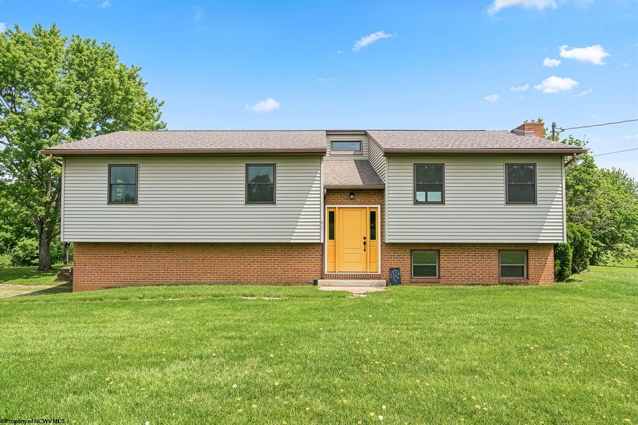 97 Bowlby Hill Road Morgantown WV 26501