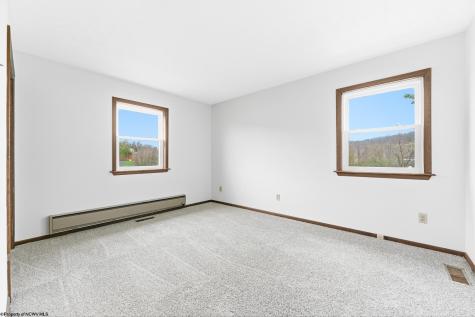 97 Bowlby Hill Road Morgantown WV 26501