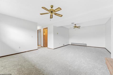 97 Bowlby Hill Road Morgantown WV 26501