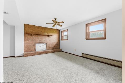 97 Bowlby Hill Road Morgantown WV 26501