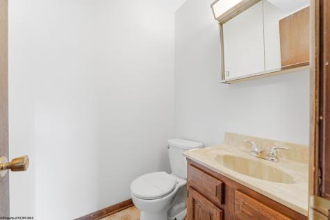 97 Bowlby Hill Road Morgantown WV 26501