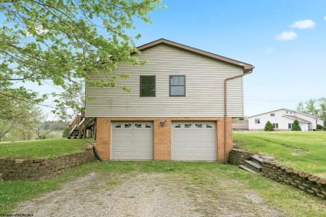 97 Bowlby Hill Road Morgantown WV 26501