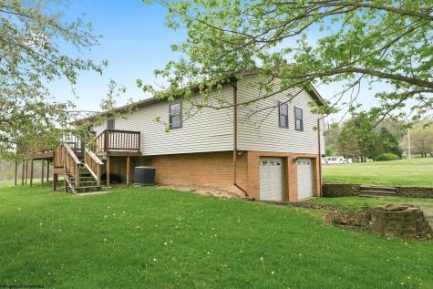 97 Bowlby Hill Road Morgantown WV 26501