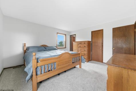 97 Bowlby Hill Road Morgantown WV 26501