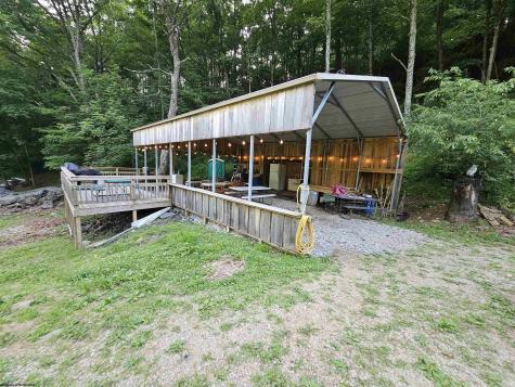 133 Forest Lane Mannington WV 26582