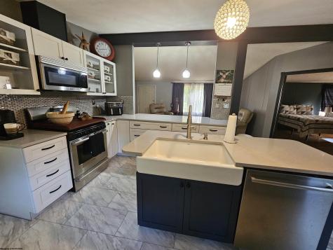 133 Forest Lane Mannington WV 26582