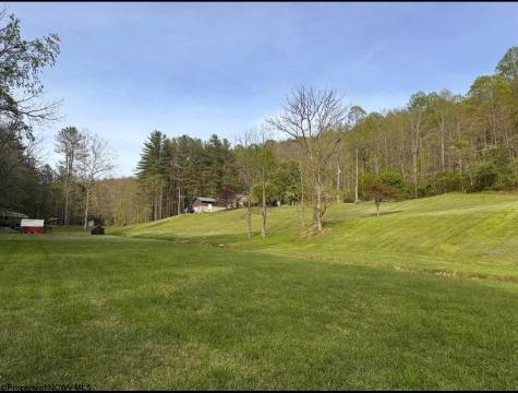 133 Forest Lane Mannington WV 26582