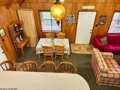 29 Castle Road Mount Nebo WV 26679
