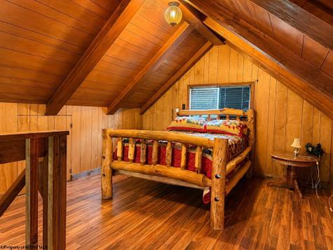 29 Castle Road Mount Nebo WV 26679