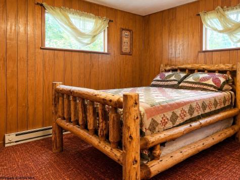 29 Castle Road Mount Nebo WV 26679