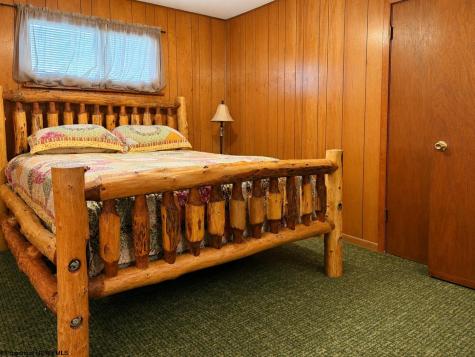29 Castle Road Mount Nebo WV 26679