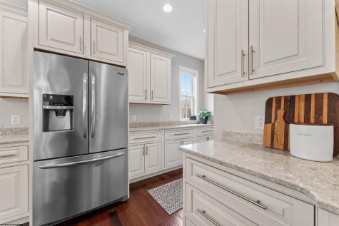 12 Falling Water Lane Morgantown WV 26508