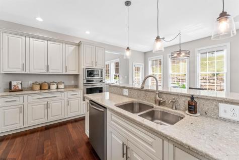 12 Falling Water Lane Morgantown WV 26508
