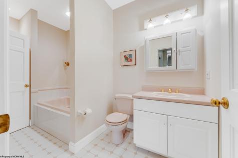 4212 Persimmon Woods Drive Morgantown WV 26508