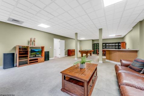 4212 Persimmon Woods Drive Morgantown WV 26508