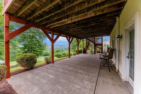 4212 Persimmon Woods Drive Morgantown WV 26508