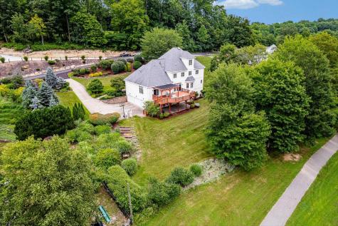 4212 Persimmon Woods Drive Morgantown WV 26508