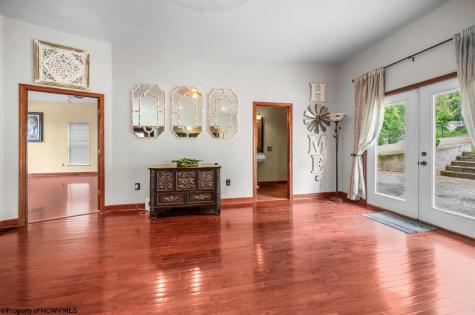 401 Jefferson Street Mannington WV 26582