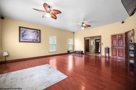 401 Jefferson Street Mannington WV 26582