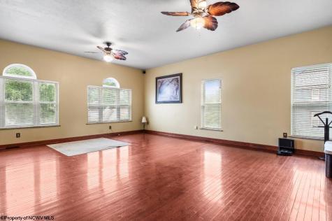 401 Jefferson Street Mannington WV 26582