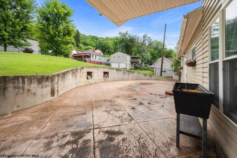 401 Jefferson Street Mannington WV 26582