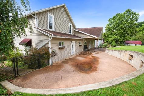 401 Jefferson Street Mannington WV 26582