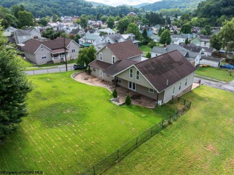 401 Jefferson Street Mannington WV 26582