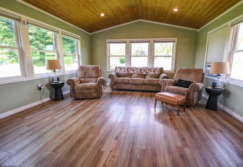 212 Green Valley Drive Reedsville WV 26547