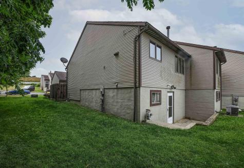 19 Oak Court Morgantown WV 26505