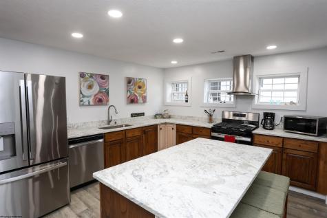 1094 Maple Lake Road Bridgeport WV 26330