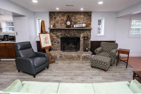 1094 Maple Lake Road Bridgeport WV 26330