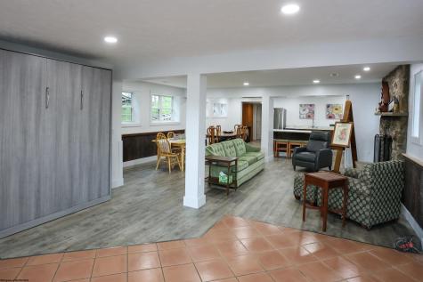 1094 Maple Lake Road Bridgeport WV 26330