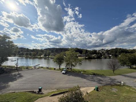 1094 Maple Lake Road Bridgeport WV 26330