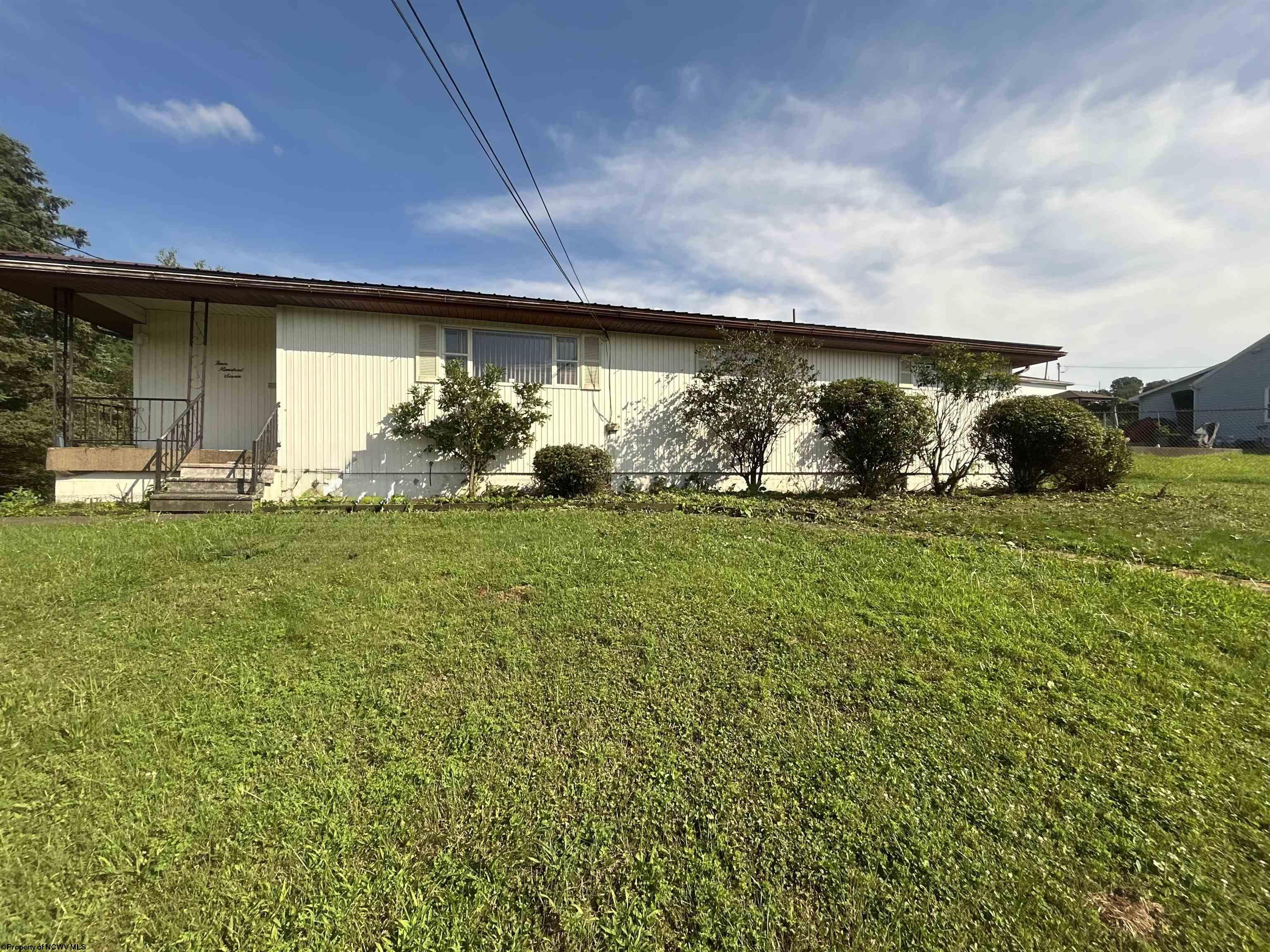 407 Howard Street Shinnston WV 26431