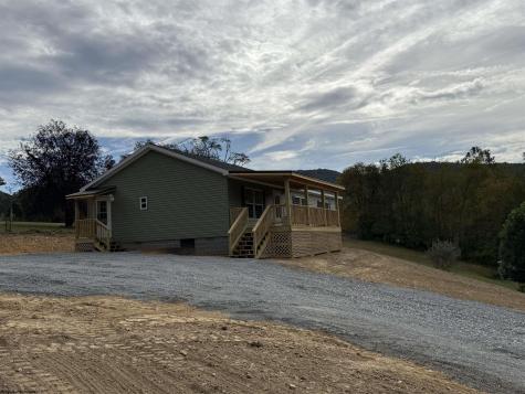 124 Hillside Drive Elkins WV 26241