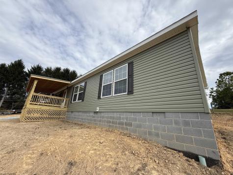 124 Hillside Drive Elkins WV 26241
