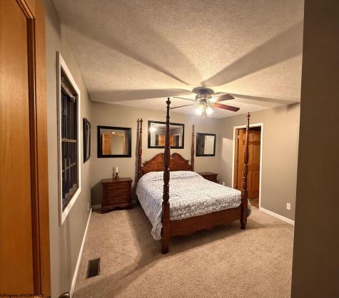 1896 Bunner Ridge Road Fairmont WV 26554