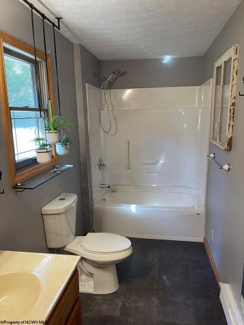 1896 Bunner Ridge Road Fairmont WV 26554
