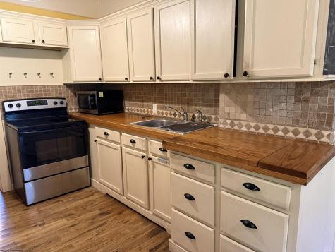 320 Tunnelton Street Kingwood WV 26537