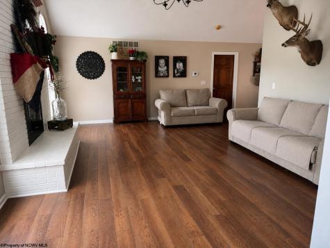 83 Oakridge Drive Mount Clare WV 26408