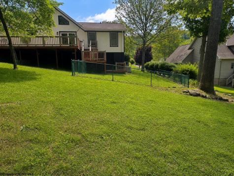 83 Oakridge Drive Mount Clare WV 26408