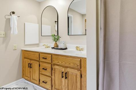 83 Oakridge Drive Mount Clare WV 26408