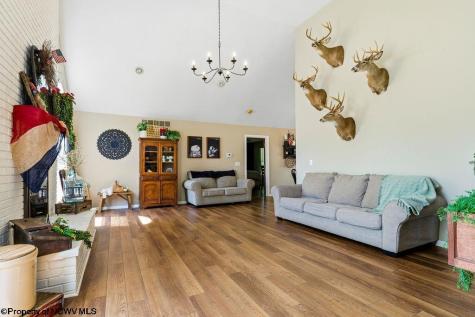 83 Oakridge Drive Mount Clare WV 26408