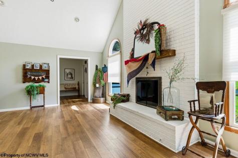 83 Oakridge Drive Mount Clare WV 26408