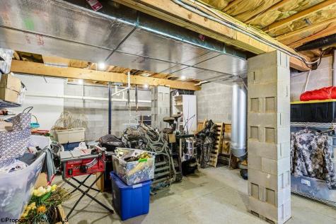83 Oakridge Drive Mount Clare WV 26408